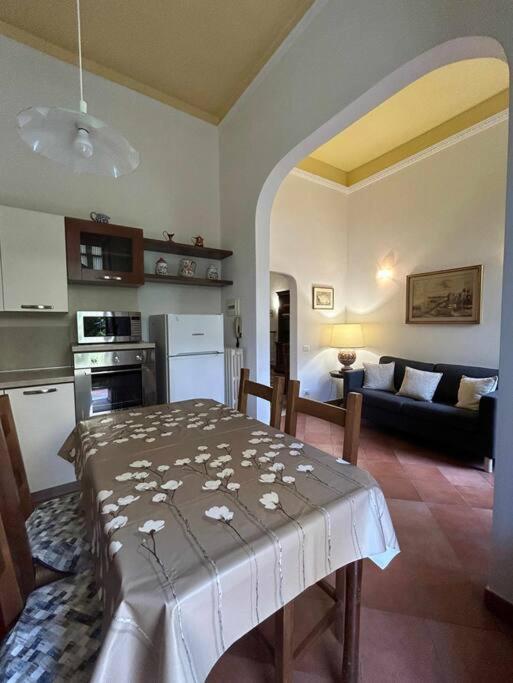 Villino La Rosa Antica Apartment Флоренция Екстериор снимка